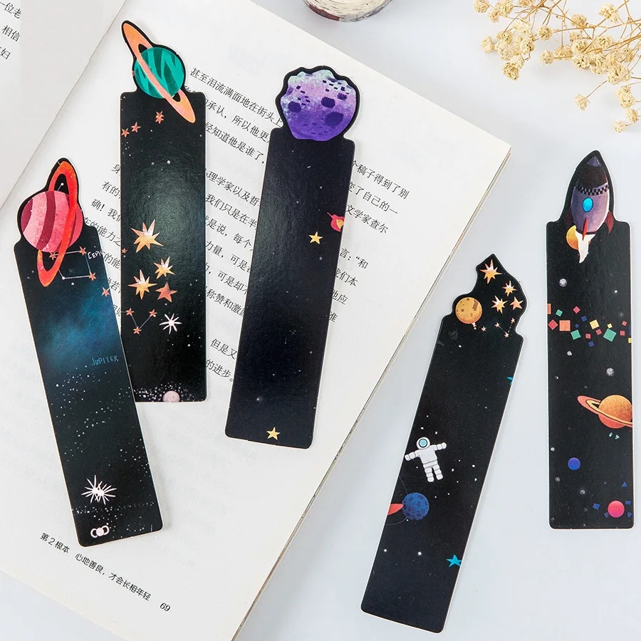 

30 pcs cartoon space bookmarks Starry sky bookmarks Kawaii kids gifts Office School supplies gift marcador de livro DC960