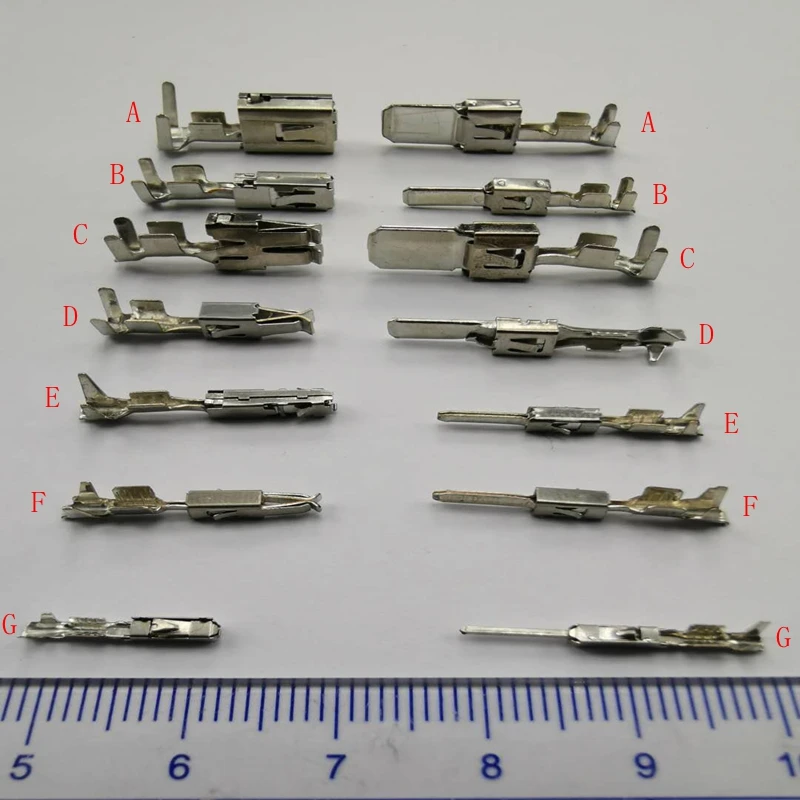 

Medium and small size car policy two male and female pin terminals copper pin