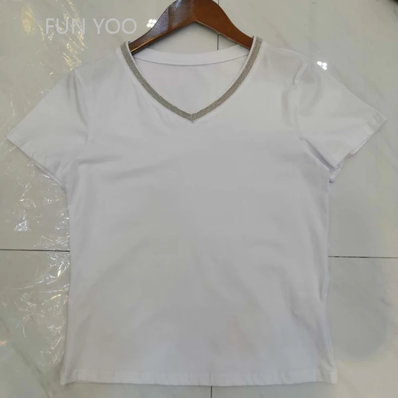 

2019 Female Summer Short Sleeve V-Neck T-shirt Cotton Joker Casual Black White Top Tees