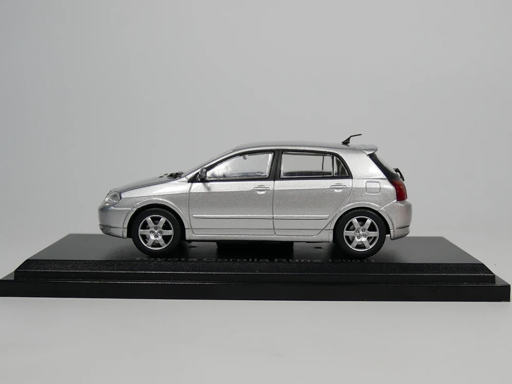 N OREV 1:43 TOYOTA COROLLA RUNX 2001 эксклюзивная игрушечная машинка из сплава для детей, игрушки для детей, модель оригинальной упаковки