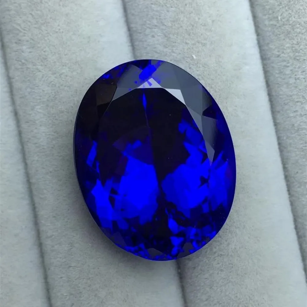 

27.28CT Tanzania Jewellery circular shape perfect quality, bare Stone Gemstone. Specifications: 20.5*16*10.5mm