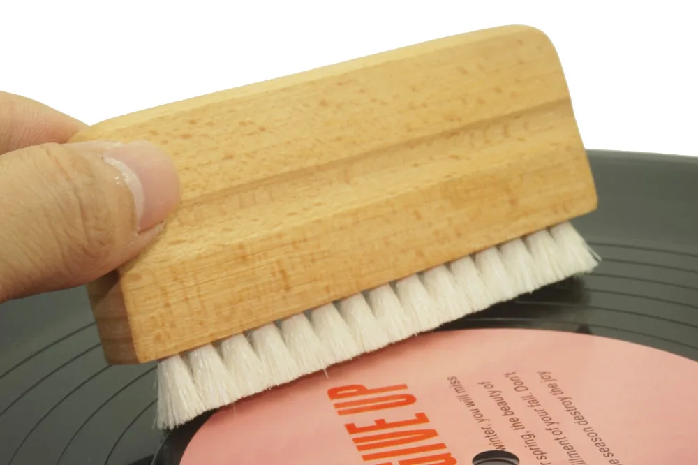

Wood Goats Hair Vinyl Record Cleaning Brush - aturally anti-static bristles
