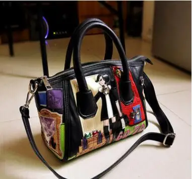 

2019 new Super quality Women Handbag Shoulder boston Bag Hand-embroidered floral stitching personalized smiley handbag