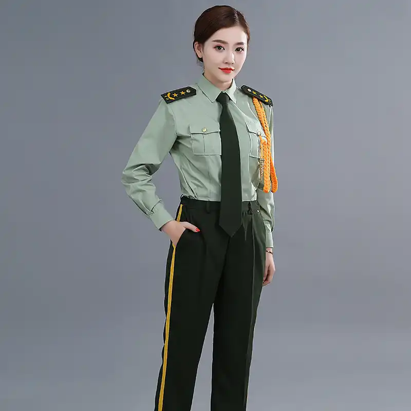 roupa militar feminina