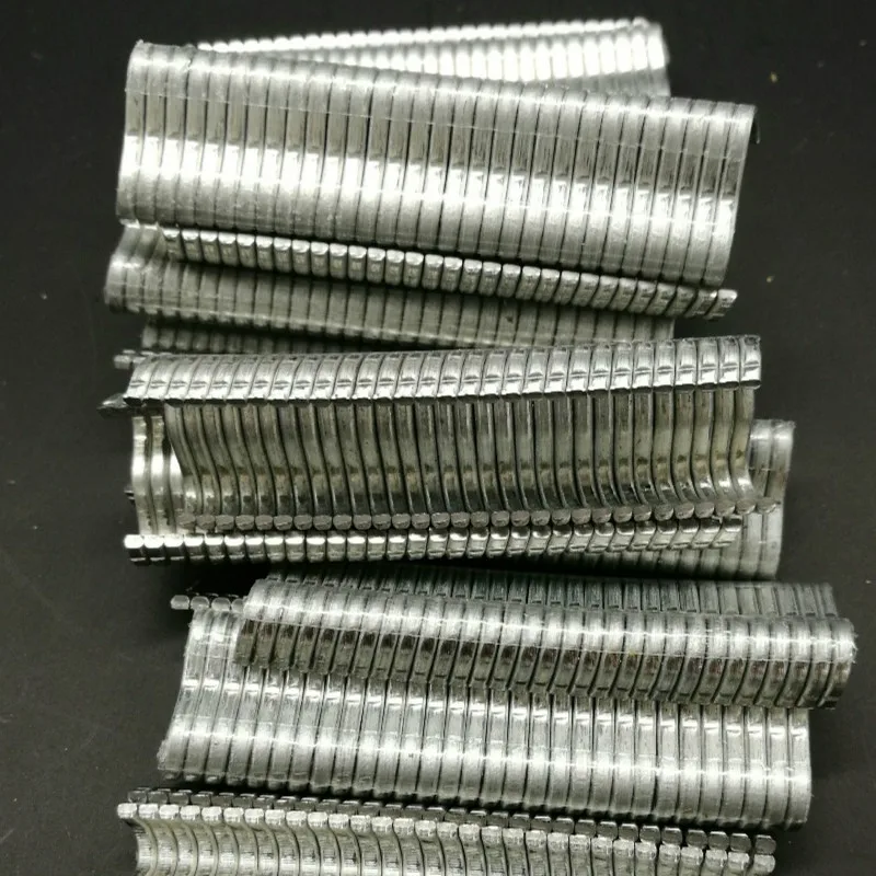 

600 pcs M shape nail Animal cages installed nail Rabbit cage pliers Birds dog Cat Quail Poultry cages installed nail