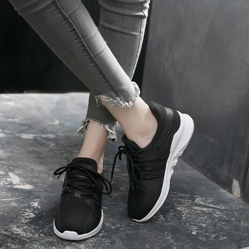 womens white workout shoes