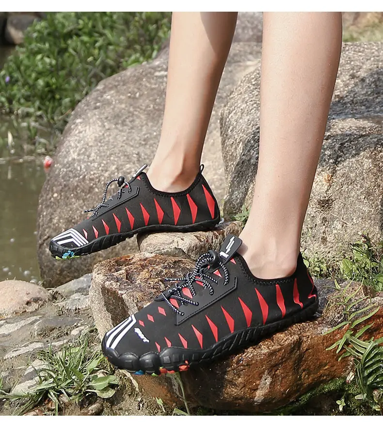 Clorts легкий Открытый пляжная обувь быстросохнущие летние шлепанцы для Плавания удобные Быстросохнущие кроссовки для Для мужчин Для женщин