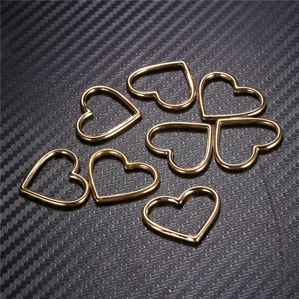 

5PCS 28x28mm Simple Hollow Out Design Stainless Steel Heart Charms Accessories Heart Pendant for Jewelry DIY Making Findings