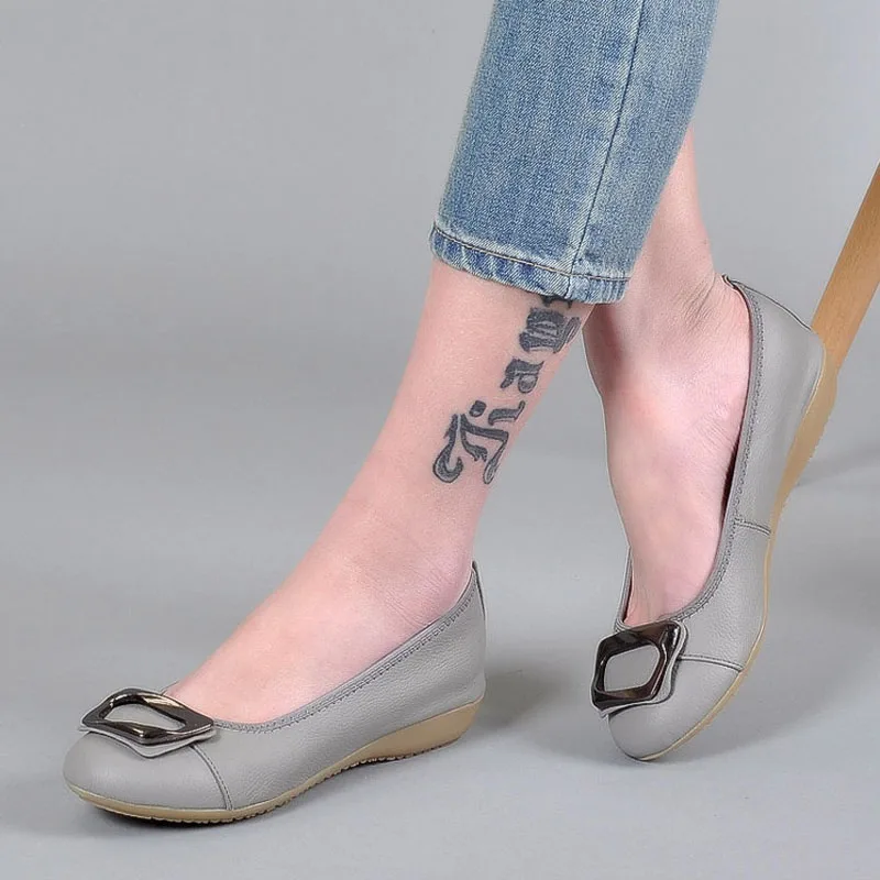 2018 Spring Flats Women Metal Decoration Loafers Genuine Leather Slip On Ballet Flat Shoes For Woman Plus Size Mocasines Mujer (1)