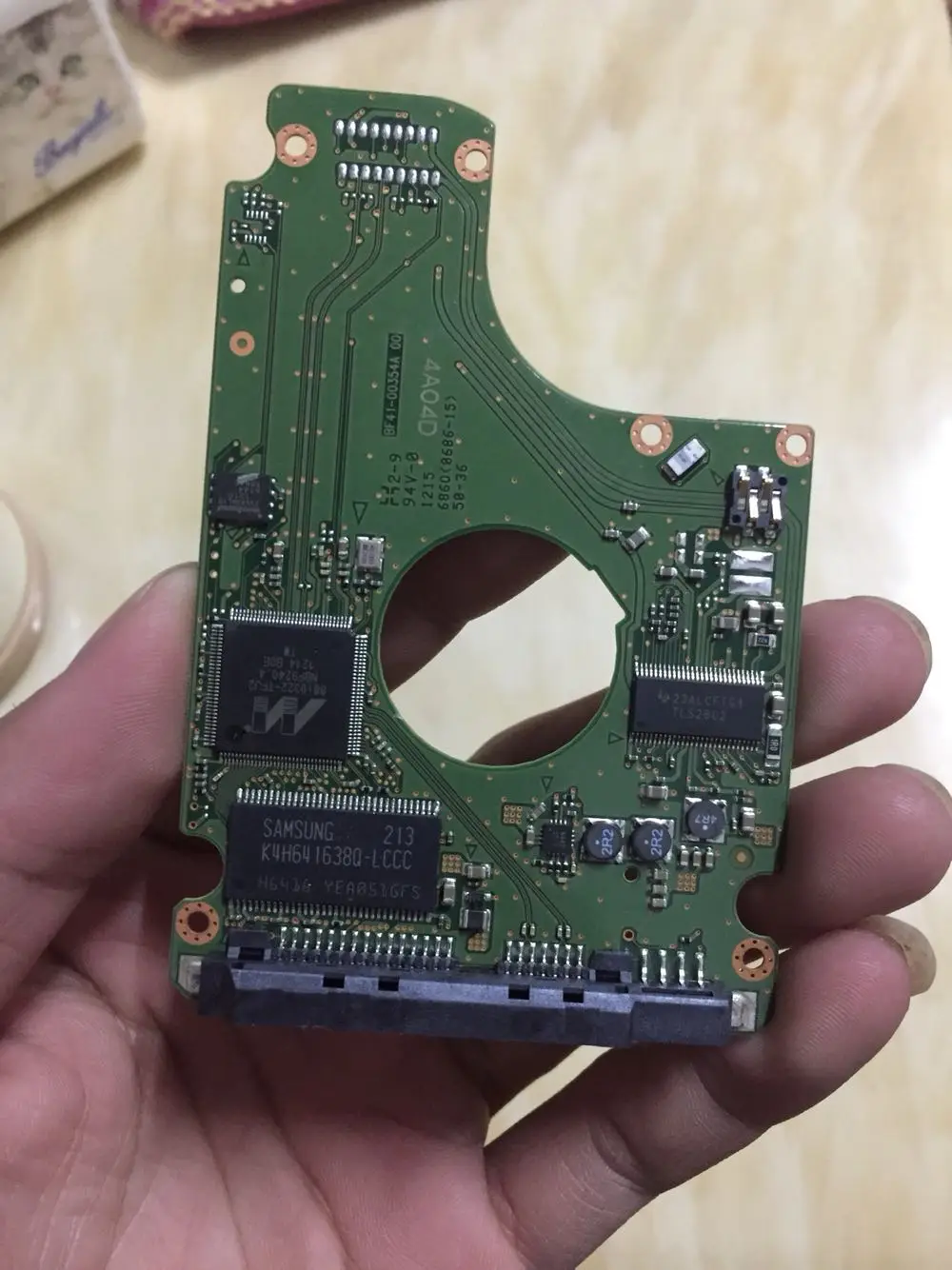 Hdd samsung 160gb sata. Wd плата 2060. Плата для жесткого диска. Плата контроллера жесткого диска. Плата для жесткого диска.