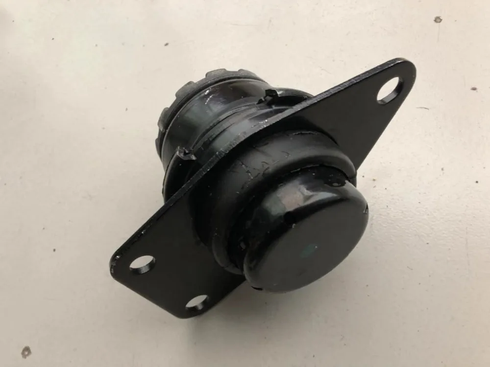 Engine Mounting Bracket For Chinese CHANGAN CS75 1.8T engine Autocar motor part K005-0403 engine mounting bracket