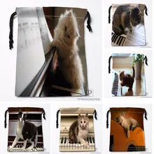 Пользовательские фортепиано Cat Беллы Брито Drawstring дорожные сумки для хранения мини-сумка Плавание Пеший Туризм игрушки мешок Размеры 18x22 см#0412-04-219