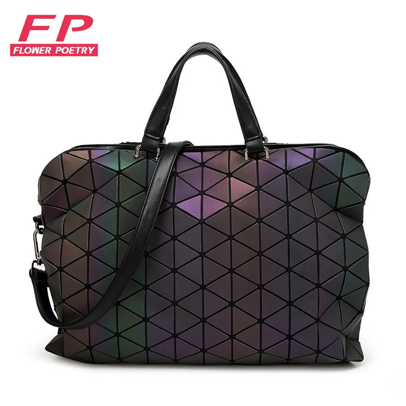 Prix pour Fleur poésie Nouvelle Femmes Lumineux sac baobao Sac Fourre-Tout Diamant Géométrie Matelassé Épaule Sacs Saser Plaine Pliage Sacs À Main bolso Prix pour Fleur poésie Nouvelle Femmes Lumineux sac baobao Sac Fourre-Tout Diamant Géométrie Matelassé Épaule Sacs Saser Plaine Pliage Sacs À Main bolso
