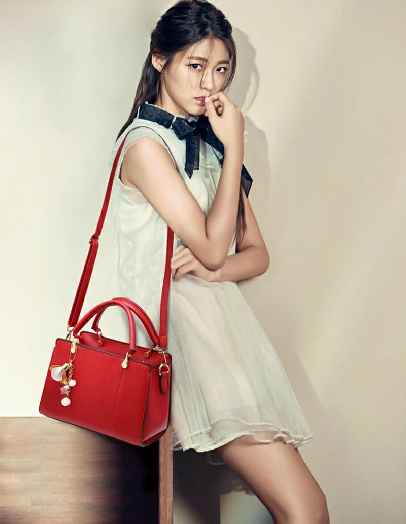 Women Handbag Luxury Bags Patchwork Women Solid Chains Rivet Bag Leather Designer Handbag HairBall Shoulder Kabelka SS7020 (22)