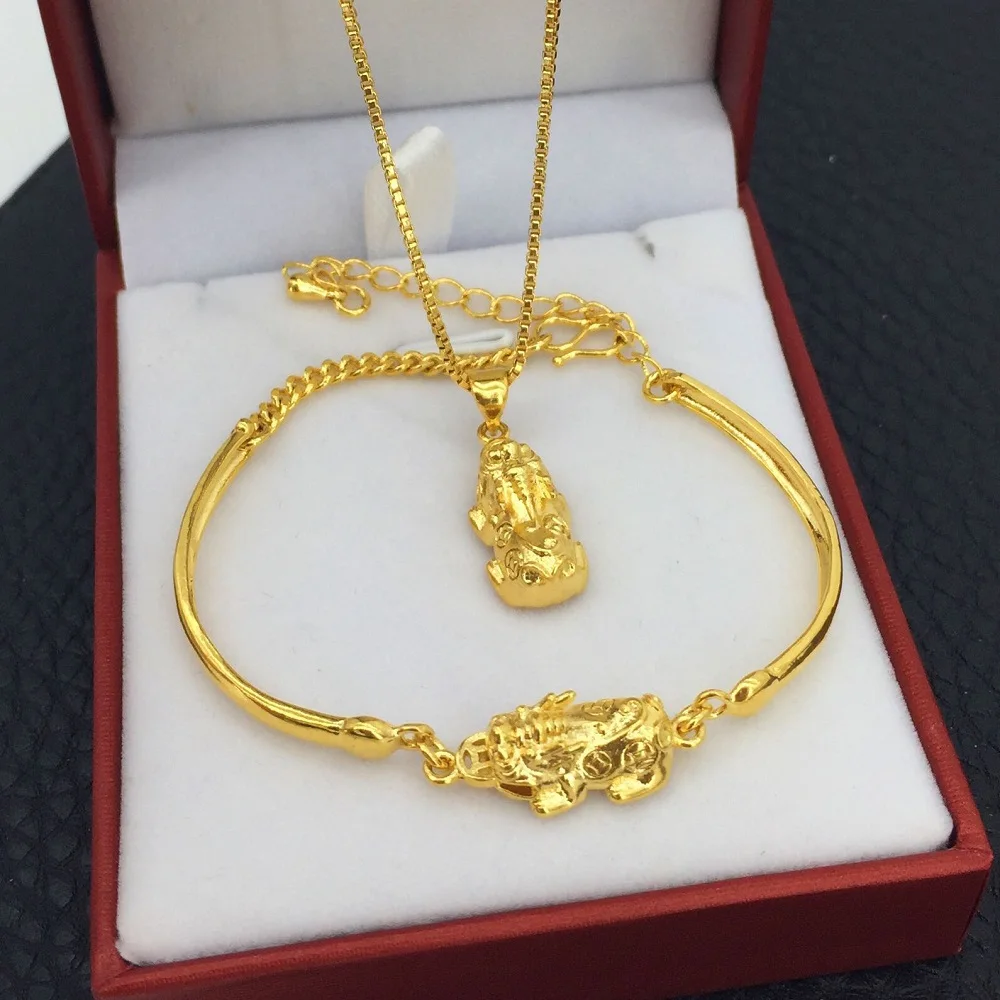 

Hot Sale Mascot Pixiu Pendant Vietnam Sand Gold Transfer Luck Bracelet Lovers' Fashion Gifts Wholesale