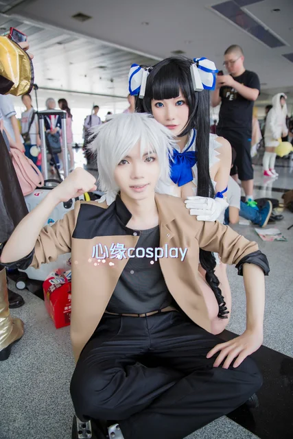 Is it wrong to pick up girls in a dungeon cosplay Is it wrong to pick up girls in a dungeon cosplay