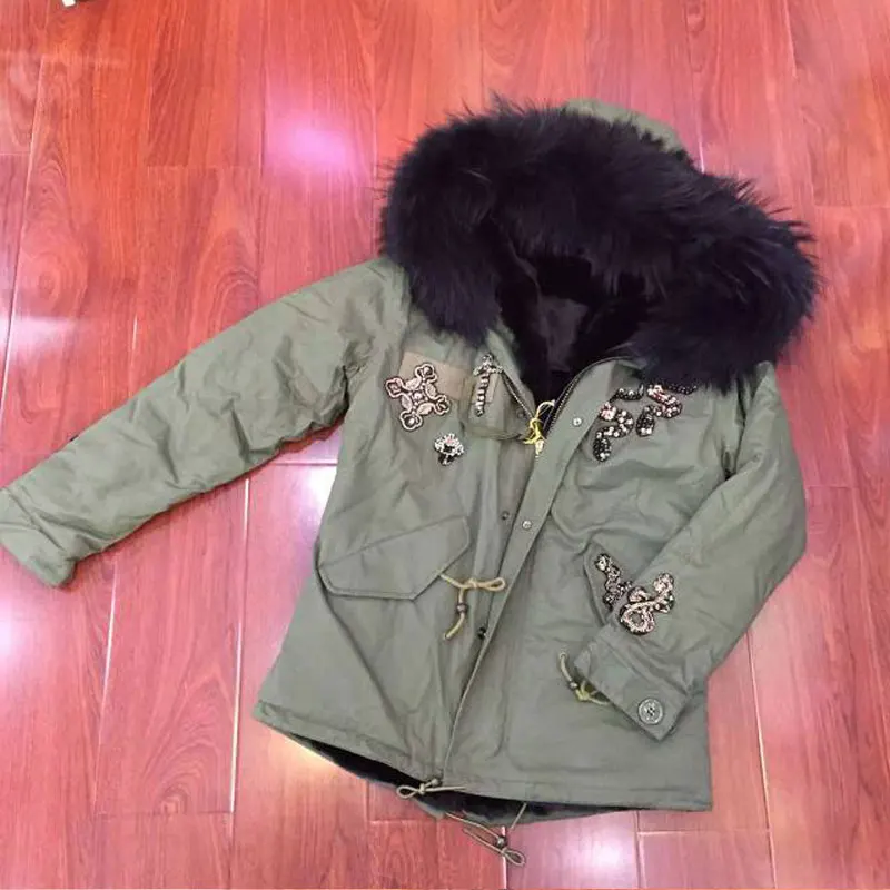 Mode Winter Luxe Snake kralen jas met grote wasbeer kraag faux bontvoering vrouw jas Mode Winter Luxe Snake kralen jas met grote wasbeer kraag faux bontvoering vrouw jas