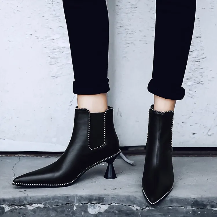 

Big Size 9 10 11 12 Martin boots with sharp solid nonferrous metal edges and special-shaped high heels