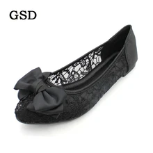 Новинка; модная обувь на плоской подошве; женские балетки; обувь принцессы; повседневные водонепроницаемые Мокасины с перфорацией; женская летняя обувь на плоской подошве из сетчатого материала с бантом