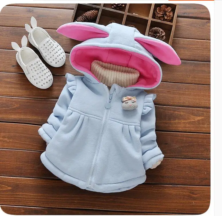 

The new female leisure hooded jacket