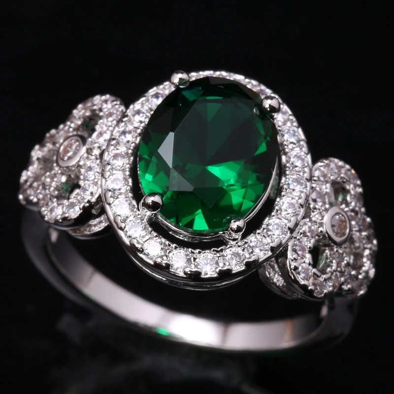 Incredible Green Zircon Around White Gems 925 Sterling Silver Jewelrys
