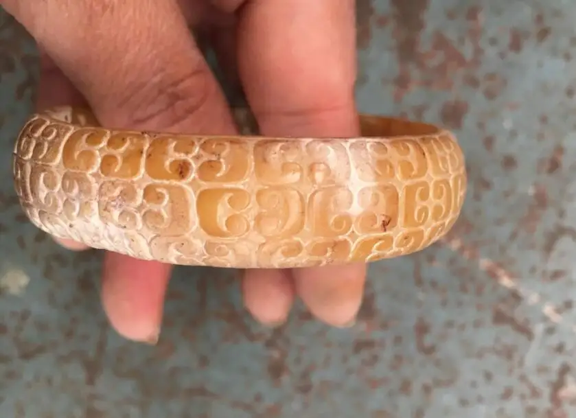 

free shipping NEW Vintage Chinese Hand-carved 100% Natural OLD Bracelet