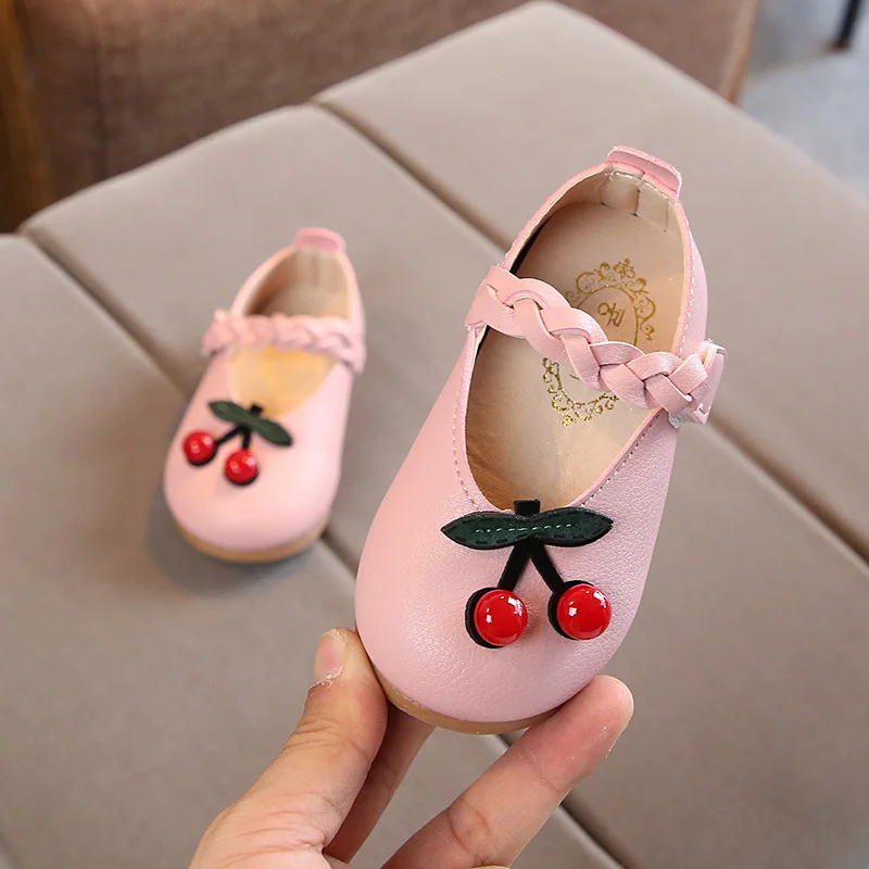 newborn girl moccasins