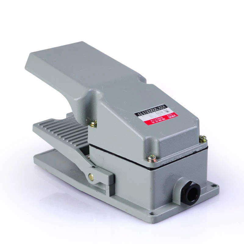 1PCS LT4 Foot Switch Foot Shoe Switch Since The Reset Pedal Switch Controller Molded Case 220V 380V Metal 1PCS LT4 Foot Switch Foot Shoe Switch Since The Reset Pedal Switch Controller Molded Case 220V 380V Metal