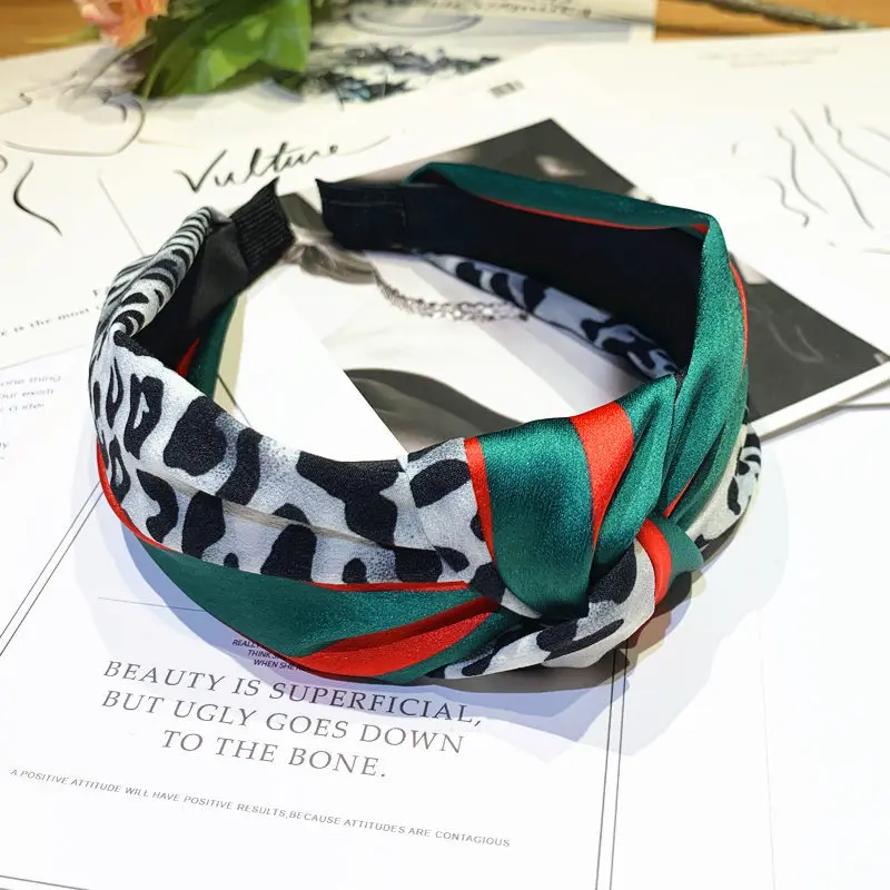 

Wide-brimmed Headband Red-green Striped Knotted Hair Accessory Leopard Print Contrast Hairband Wholesale