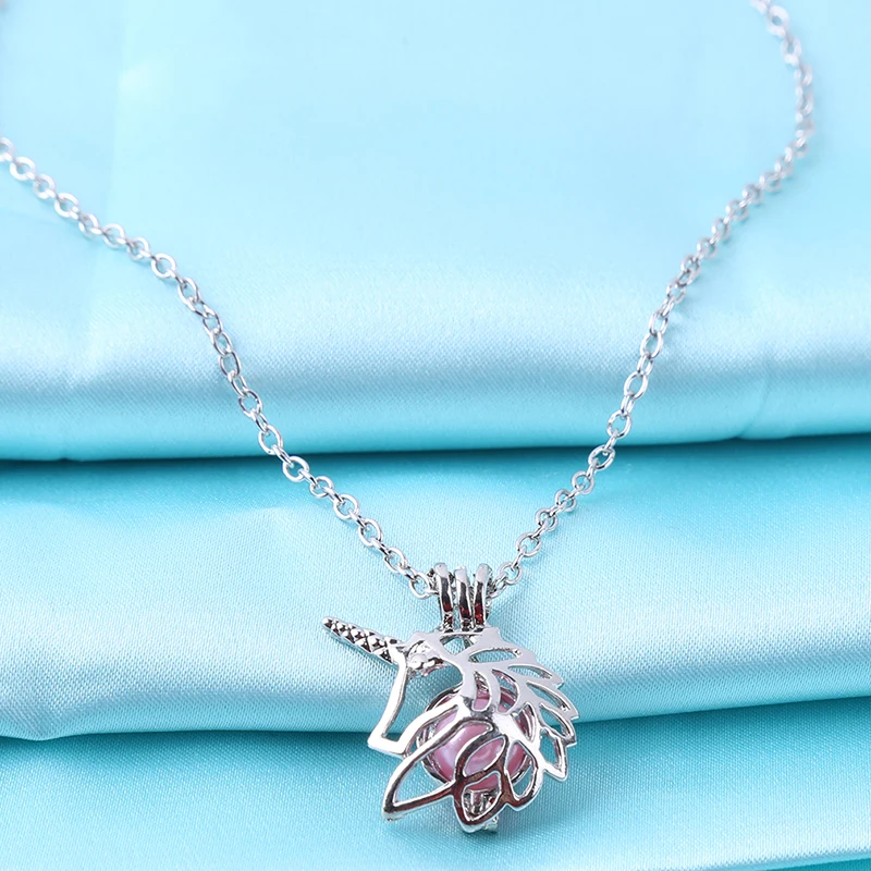 

Glow In The Dark Necklace Unicorn Necklaces For Woman Metal Hollow Animal Horse Pendant Night luminous Light Accessories Chain