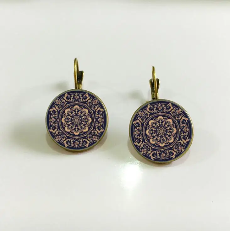 

18MM Retro mandala earrings glass on earring bronze om symbol buddhism zen henna yoga earring jewelry for women wholesale