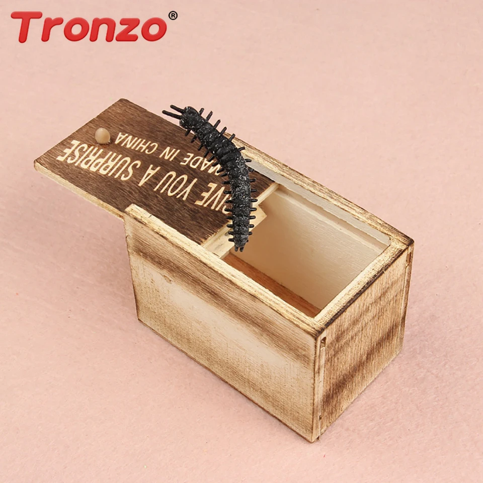 

Tronzo Prank Scare Box with Horror Insect Funny Practical Gag Toys Shock Scary Wooden Box Joke Tricky Novelty Toys Drop Shipping
