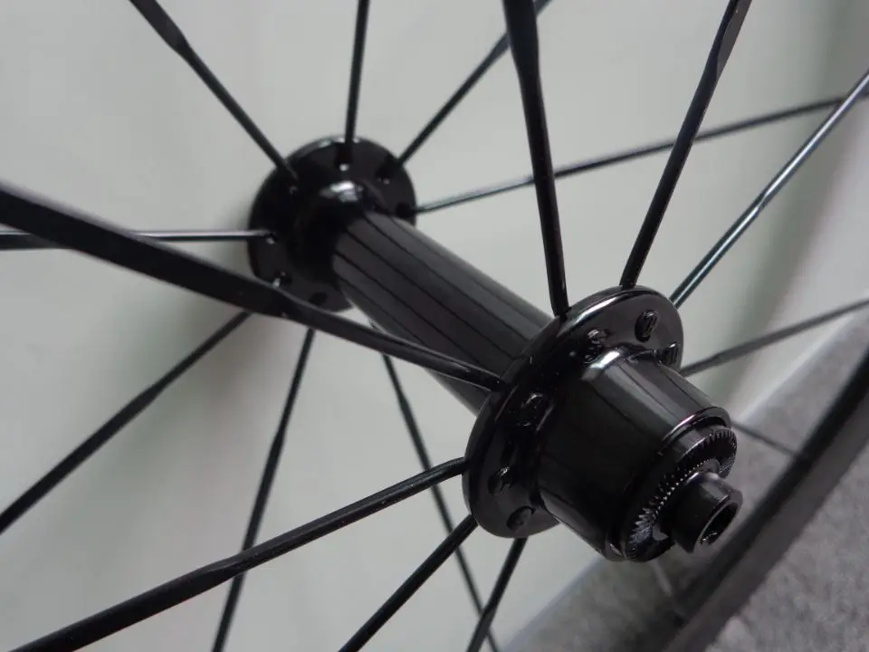 Sale OEM painting acceptable Carbon Wheels Clincher Wheelset Road Bike Wheel Rims Carbon Wheel Road Speed Wheelset with Ceramic hub 2 Sale OEM painting acceptable Carbon Wheels Clincher Wheelset Road Bike Wheel Rims Carbon Wheel Road Speed Wheelset with Ceramic hub 2