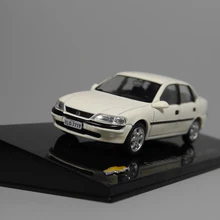 Авто ИНН-иксо 1:43 Chevrolet VECTRA GLS 2,2 1998 литая модель автомобиля