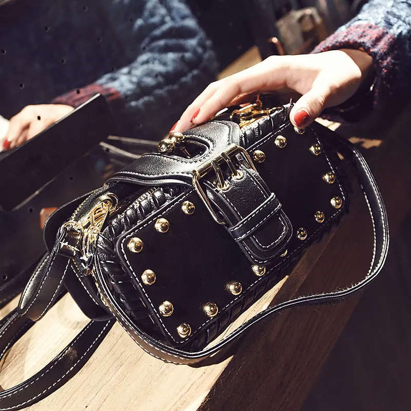 

Women Mini Fashion Luxury Clutch Ladies Mobile Evening Purse Famous Designer New Rivet Casual Crossbody Shoulder Messenger Bags