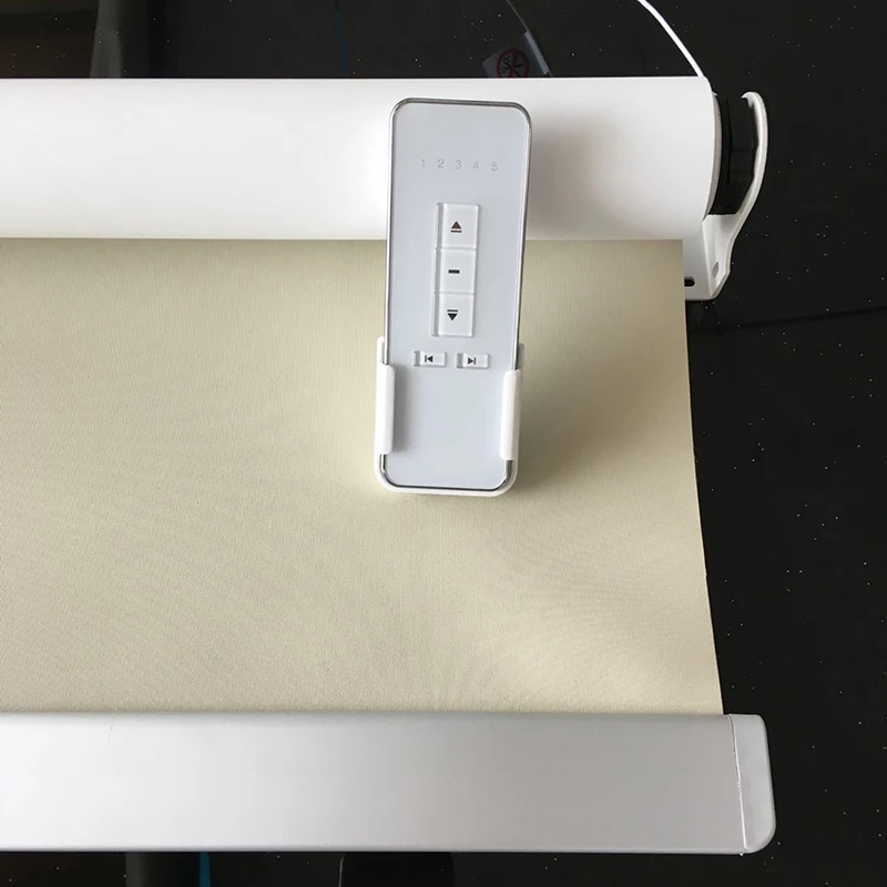 

Motorized roller blind with wireless remote control, size customized ,write your size after you make an order !