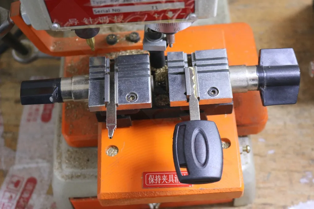 

Free Shipping!!For Ford Focus Side Milling Key Clamp Handle Fixture For Vertical Key Cutting Machines