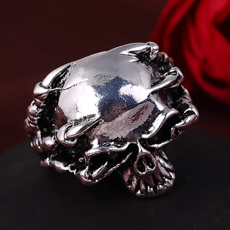 

2017 Punk Vintage Trend Man's Ring Gothic Men's Skull Flower Biker Zinc alloy Ring Man fashion rings Free shipping sa964