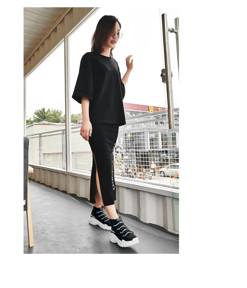 1 (19)