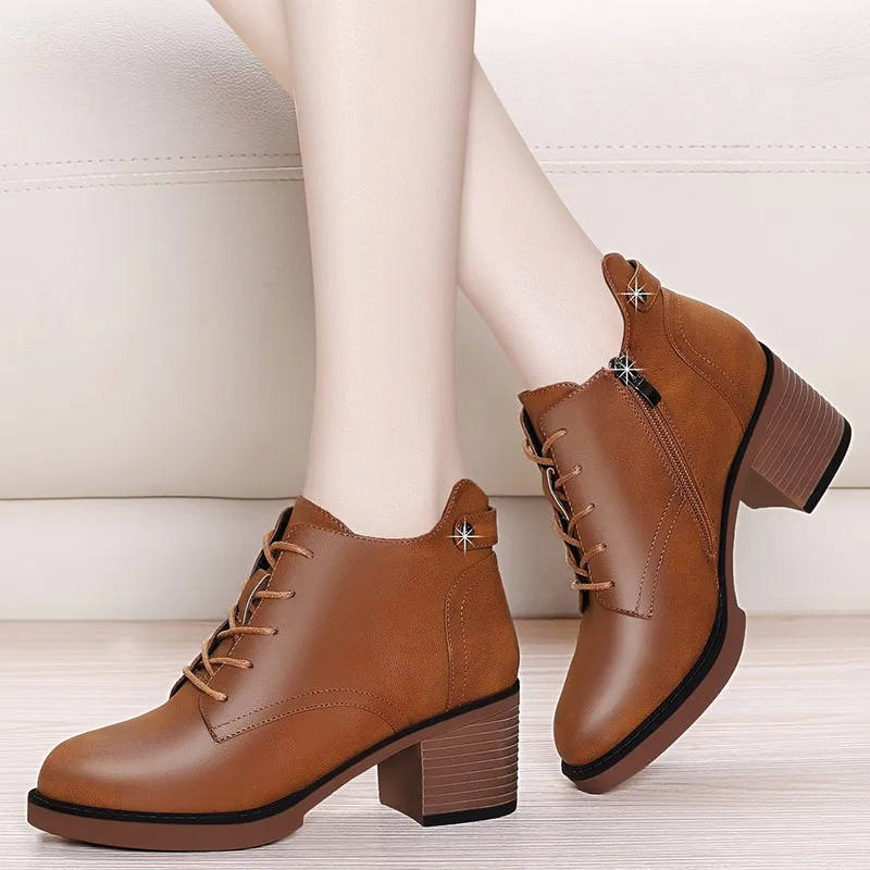 

New Fashion European Style Black Ankle Boots Round Toe Zip Martin Boots Sheepskin Leather Woman Shoes With Warm Plush YG-A0019