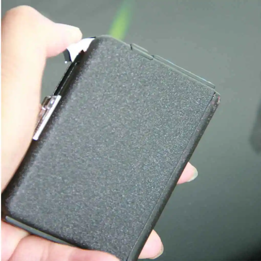 

Automatic Ejection Butane 10 Cigarettes Case Lighter Windproof Metal Matte Surface Storage Box 9.5 x 6.5 x 1.8cm