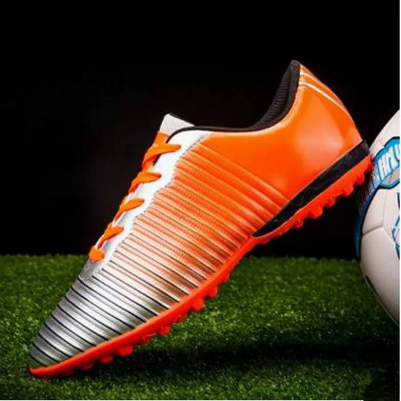 

Kids Football Shoes 2018 New Top Quality Broken Nail Outdoor Training Sport Soccer Shoes For Boy And Girls