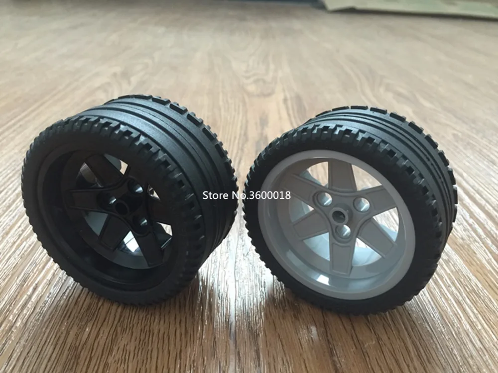68.8x36mm.