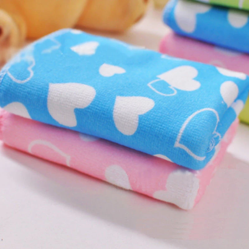 Полотенце из микрофибры с героями мультфильмов; мягкое Впитывающее быстросохнущее полотенце для малышей; маленькое полотенце для детей; детское пляжное полотенце для чистки; разные цвета