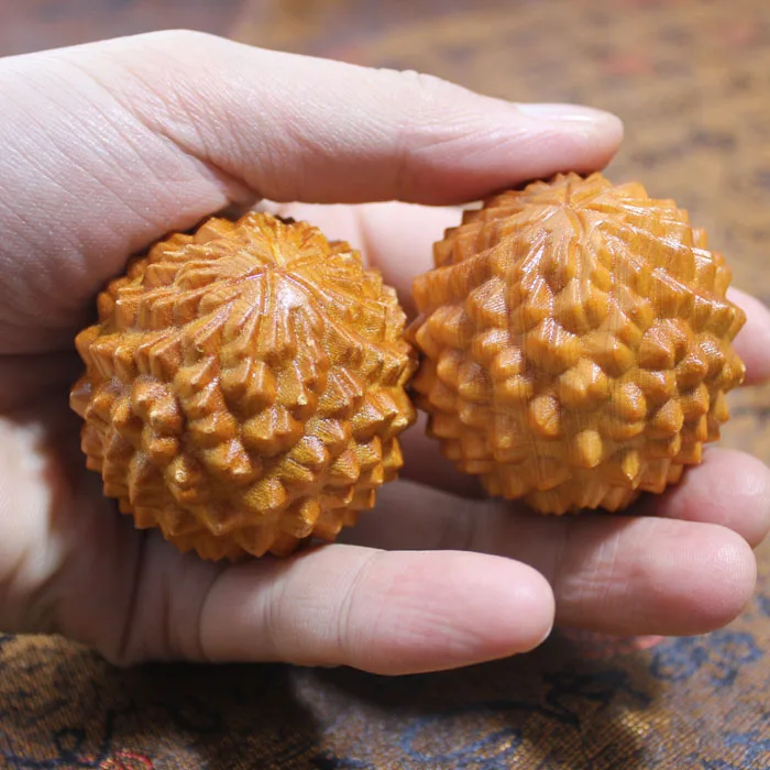 

1 pair handball health massage ball fitness Cypress wood ball hand wood craft hand massager playing for elderly health care gift