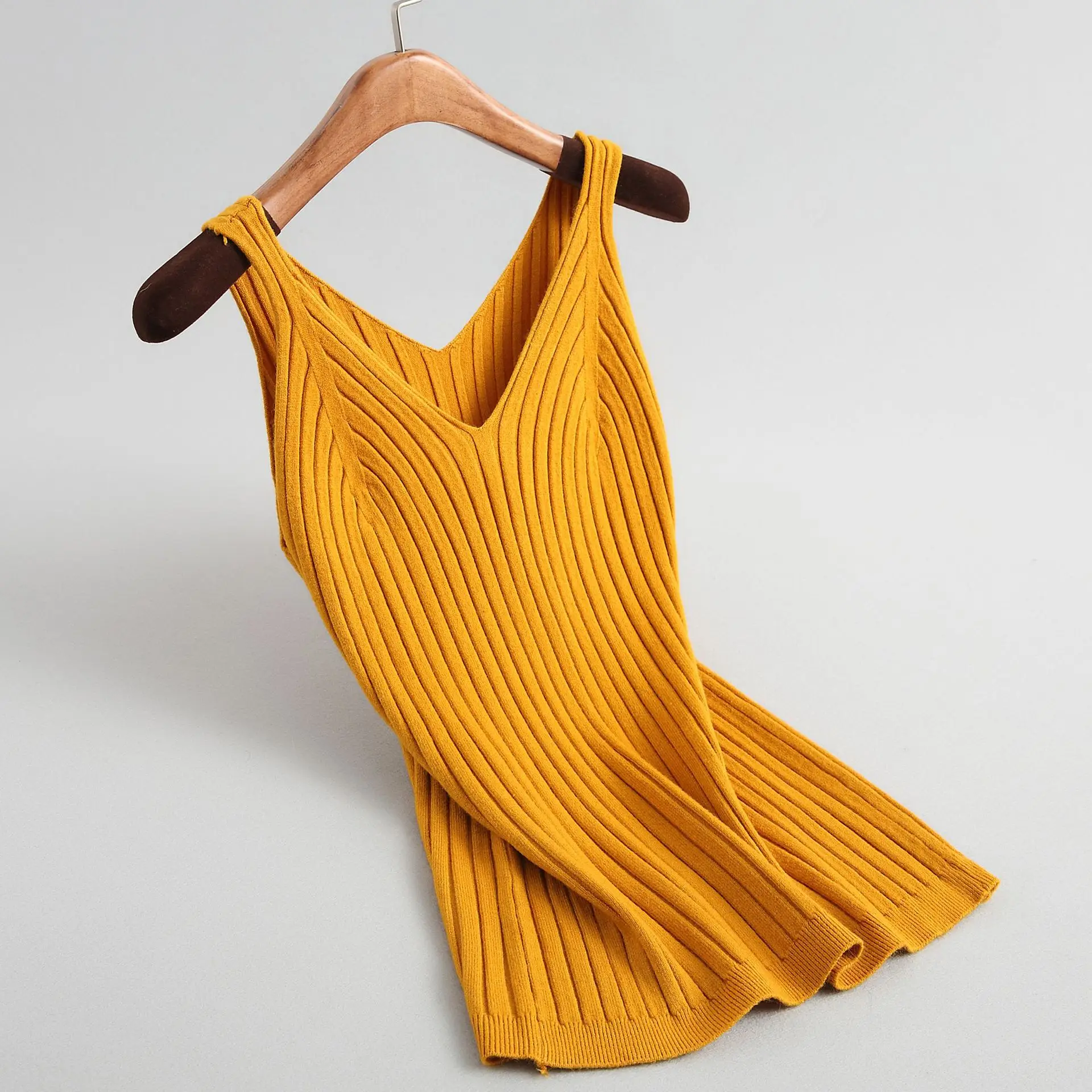 INNASOFAN женский свитер весна-лето вязаный жилет сплошной цвет евро-американская мода элегантный свитер без рукавов с v-образным вырезом - Цвет: Цвет: желтый
