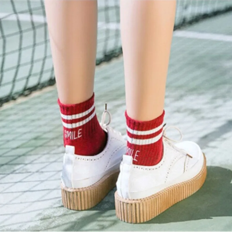 

5 Pairs / Lot Women Socks Lovely Letters Striped Print Casual Socks Fashion Korean Version Socks 4 Colors