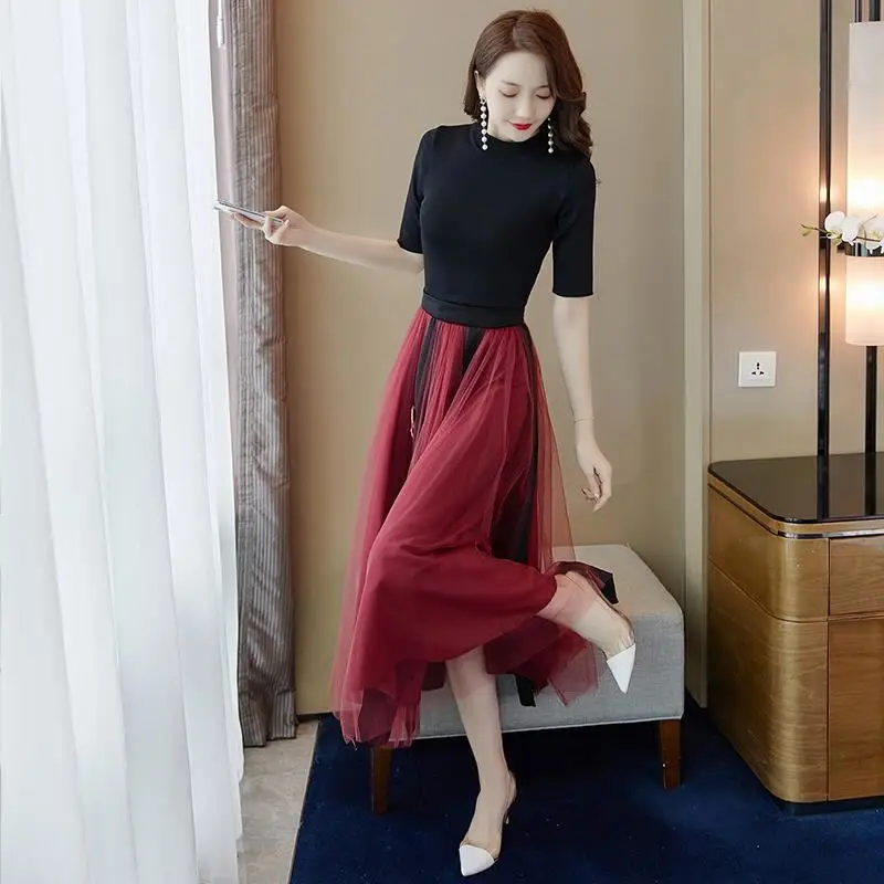 

2019 New Summer Women Half Sleeve Solid Knitting Shirts+A Line Elastic Waist Mesh Patchwork Skirts Set Lady Fashion Suits Y131