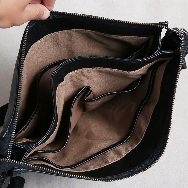 AETOO Leather male bag, ultra-thin shoulder crossbody bag, European and American fashion cowhide simple Casual horizontal bag