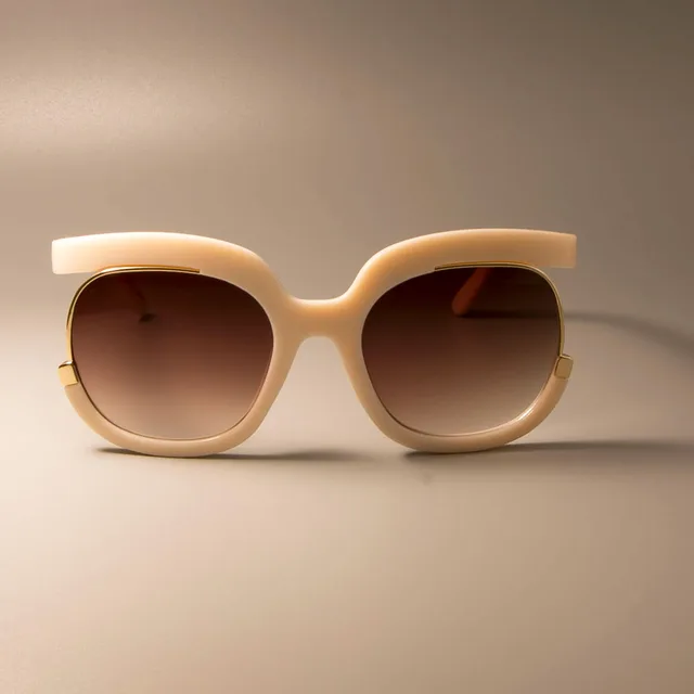 CCSPACE Beige Color Lady Novelty Sunglasses Women Brand Designer